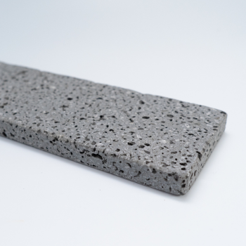 熔岩石(細長タイプ)