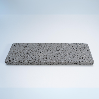 熔岩石（細長タイプ）