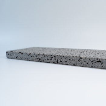 熔岩石（細長タイプ）